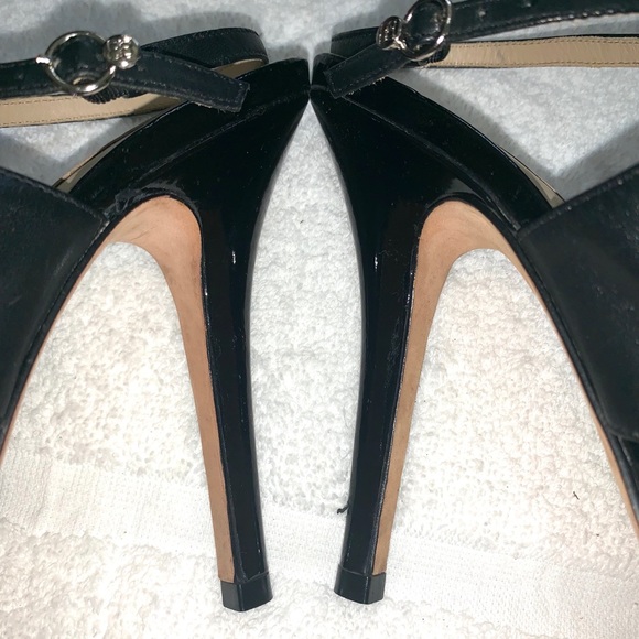 BCBG MaxAzria Black Pump - Picture 4 of 7